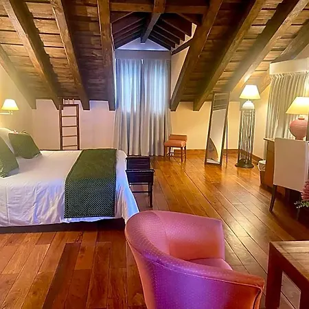 Hotel El Rancho 4*