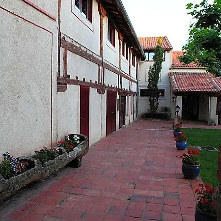 El Rancho Hotel