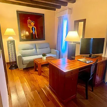 El Rancho Hotel