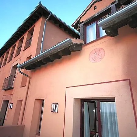 El Rancho Hotel Torrecaballeros