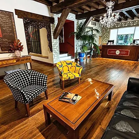 El Rancho Hotel Torrecaballeros