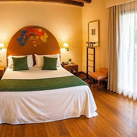 El Rancho Hotel